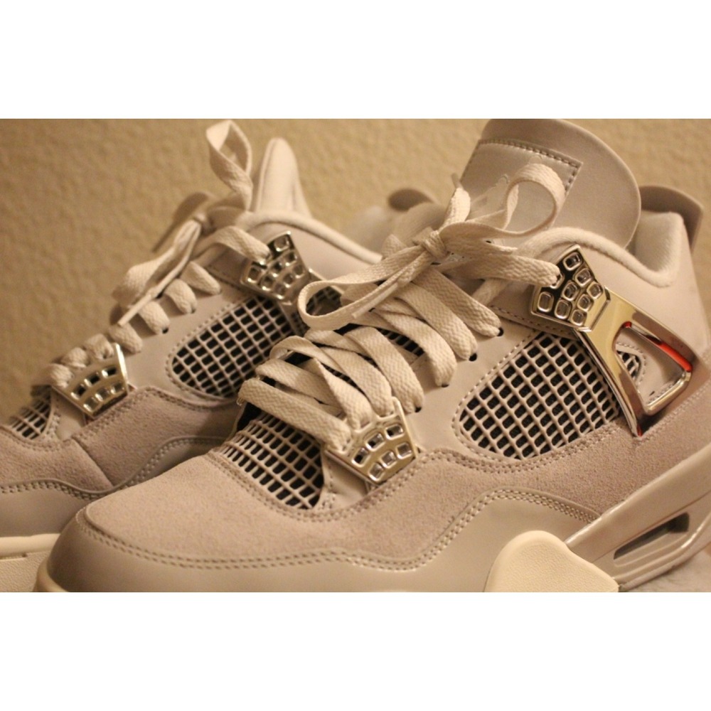 Size 9 - Jordan 4 Retro Low Frozen Moments W